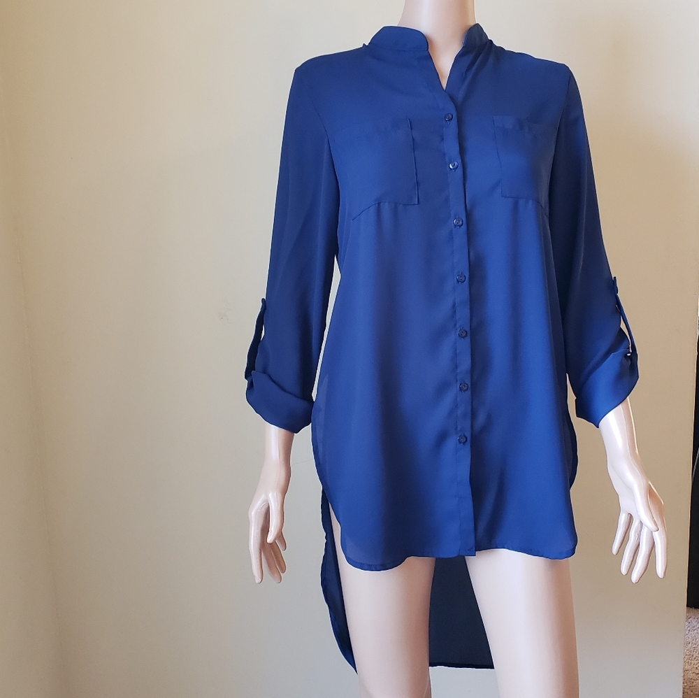 New without Tags American Dream Dip Hem Blouse